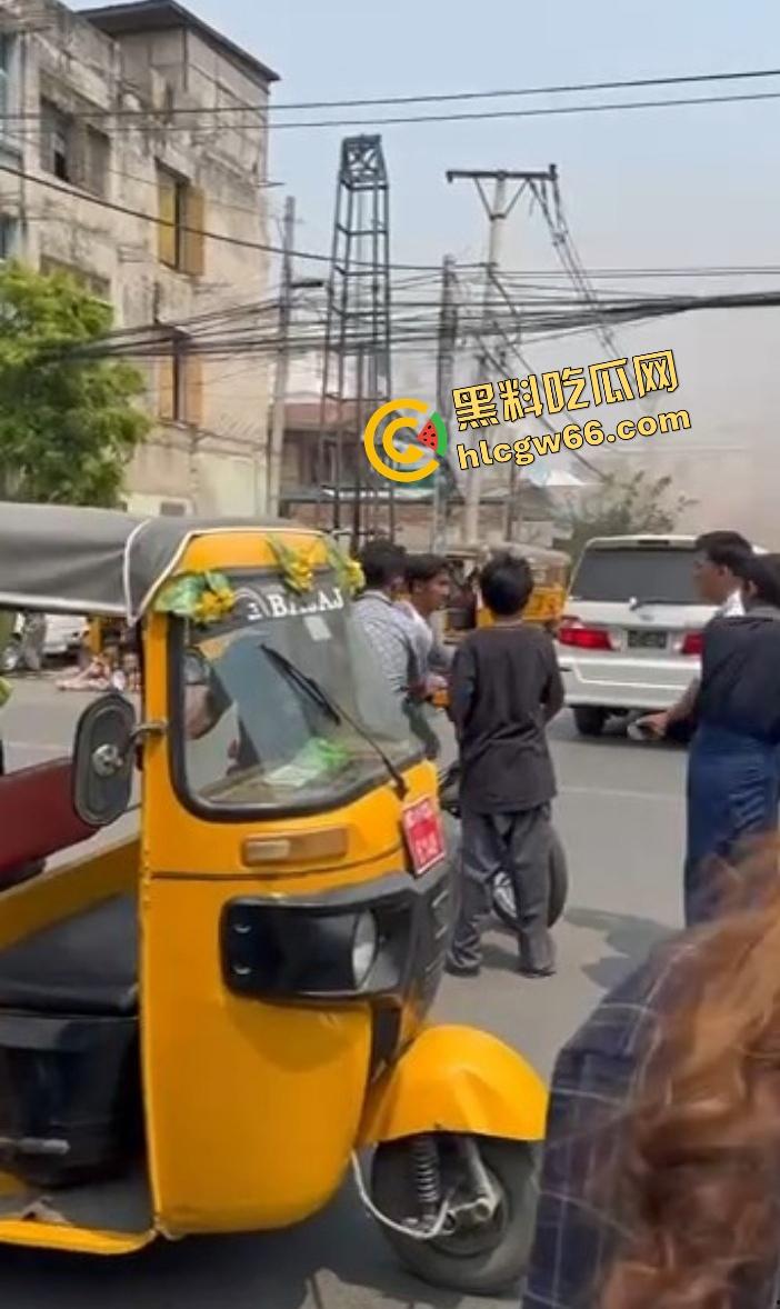 缅甸瓦城突发7.9级强震，中印孟老缅泰全体摇烂，泰国人民逃命式冲出大厦，猪仔们你们还好吗？-9