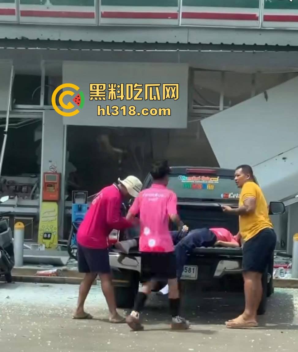 柬埔寨步兵今天当炮灰，诈骗狗推哭喊地求生存，老板还让我冲业绩？泰国一天刷了十几发火箭弹礼花！-5