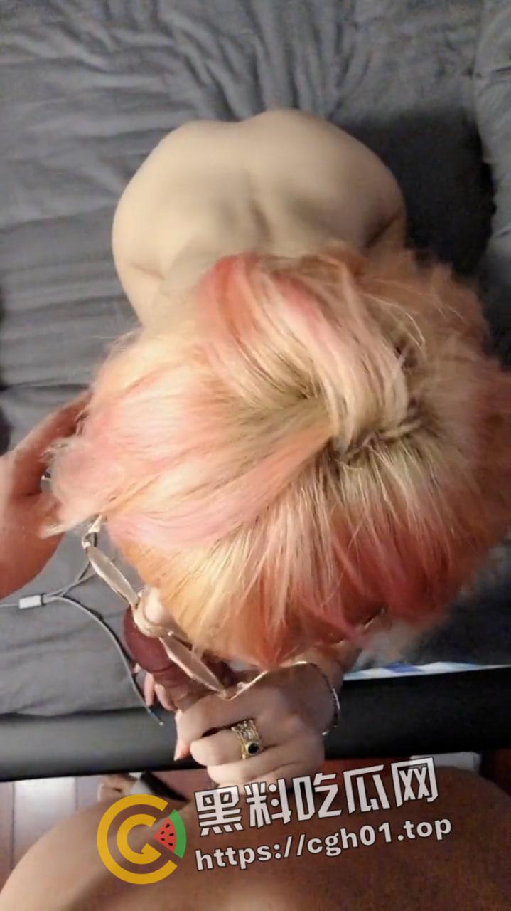 海南粉色头发精神小妹被流出 小穴比头发还粉嫩  浪叫着喷水把床单打湿-7