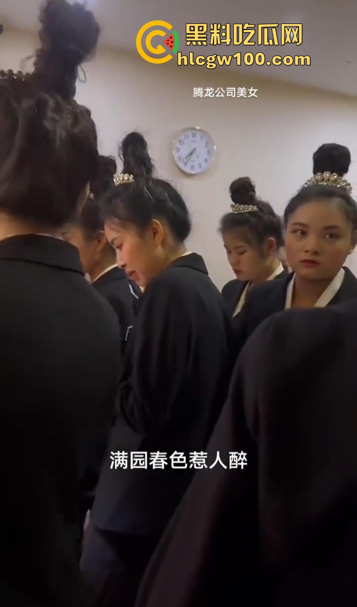 缅甸小姐姐的日常曝光，下班后颜值在线可甜可辣，生活不仅是开火车，瓜友速来当评委，看看缅甸妹子美到几分！-8