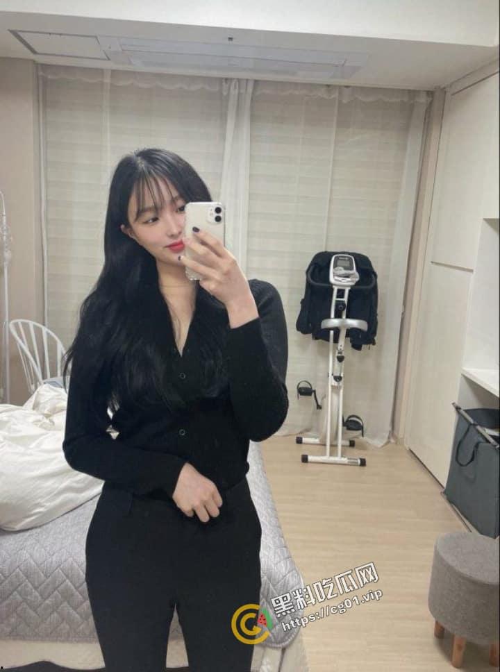 南韩气质空姐 和前男友用facetime 1对1隔着视频自慰一起高潮 遭渣男友录屏  因手机遗失不雅视频流出-6