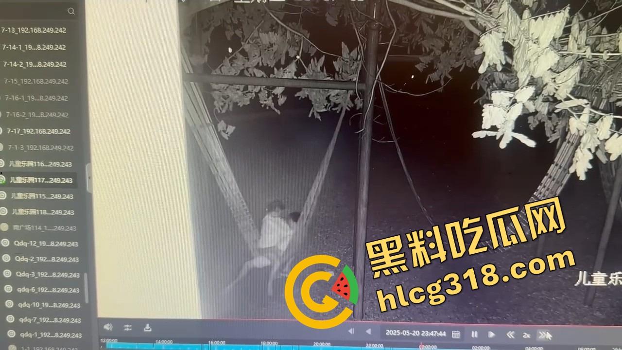 牛逼情侣把儿童乐园当野鸡窝，俩人操得像荡秋千，年轻人技艺高超做爱，监控也是录得一清二楚！-11