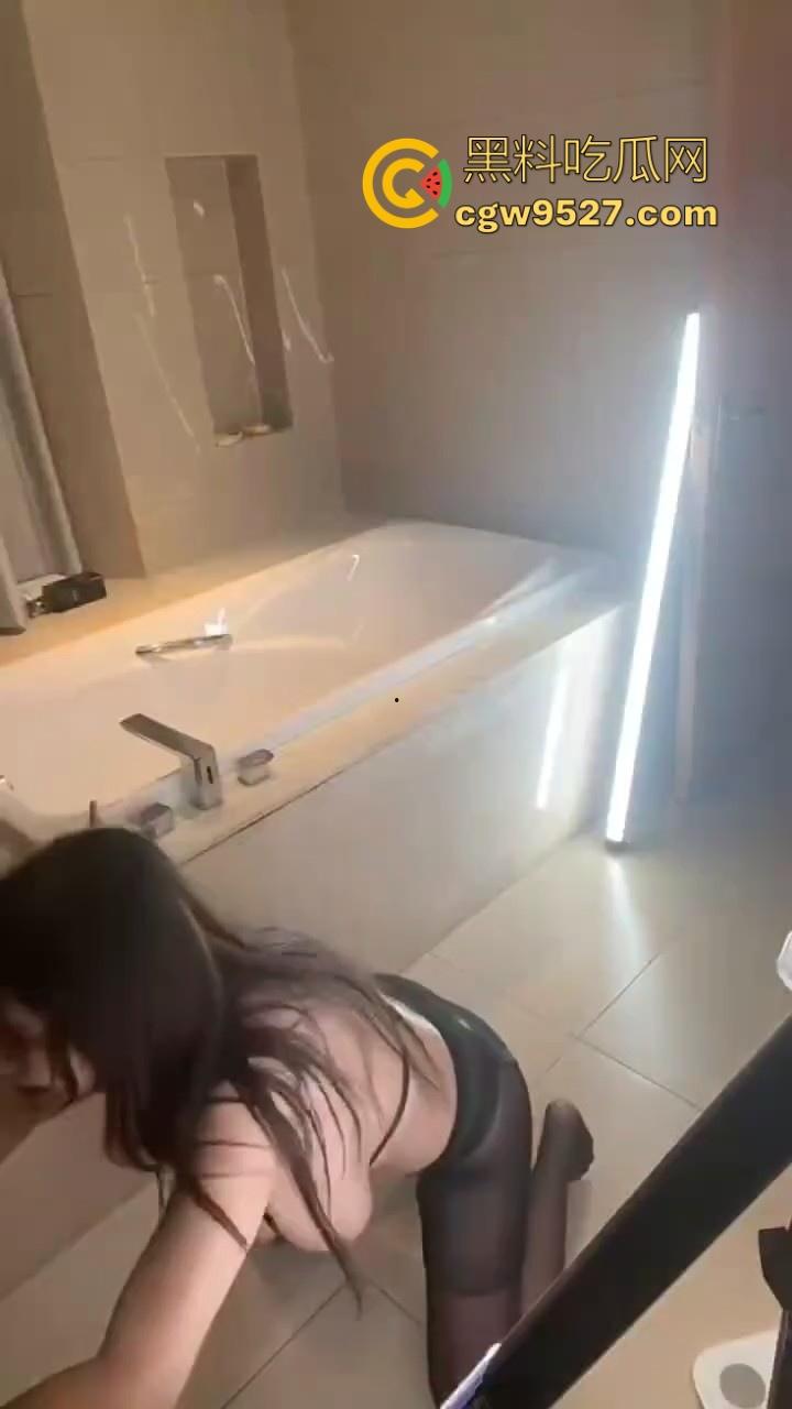 这就是为什么我要买单反！为什么要学摄影的原因，只要渠道好大奶母狗随便拍，拍完还能猛插享受一番！-8