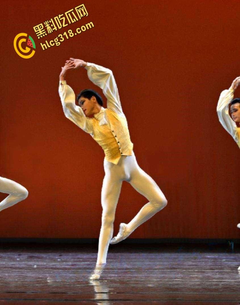 舞蹈职业学校包养成风，学芭蕾骚鸡巴撑破丝袜，艺术男的学芭蕾是给男同开肚操洞？！-4