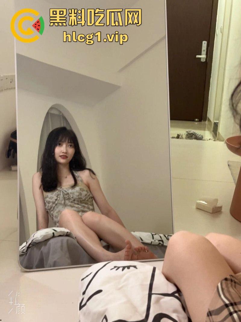 杭州海“龟”【潘玲玲】受眼镜男指导进军直播业 旁边还有打光的-13