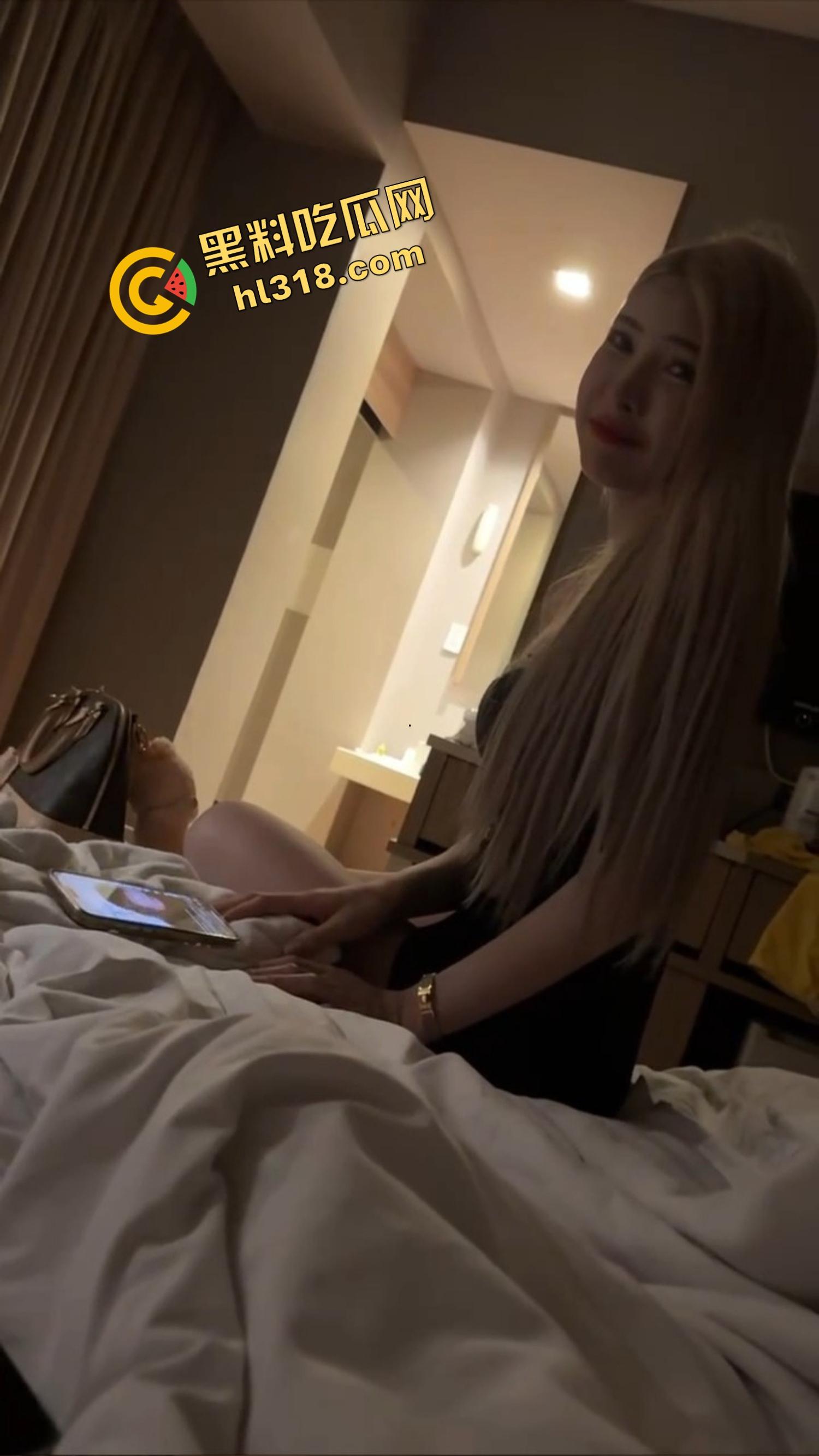 红姐名声飘洋过海，泰国妹子开房干炮前竟问知道红姐吗？不过泰国鲍鱼实测果然不一般是真香！-9