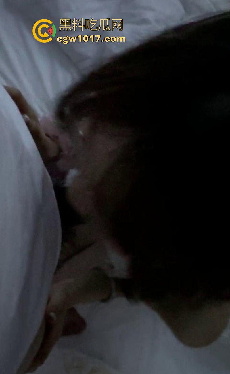 广西大学极品御姐【林瑶】约炮师弟视频曝光,黑丝连体服裹身勾勒完美曲线,口交吞屌多体位激情爆操!-4