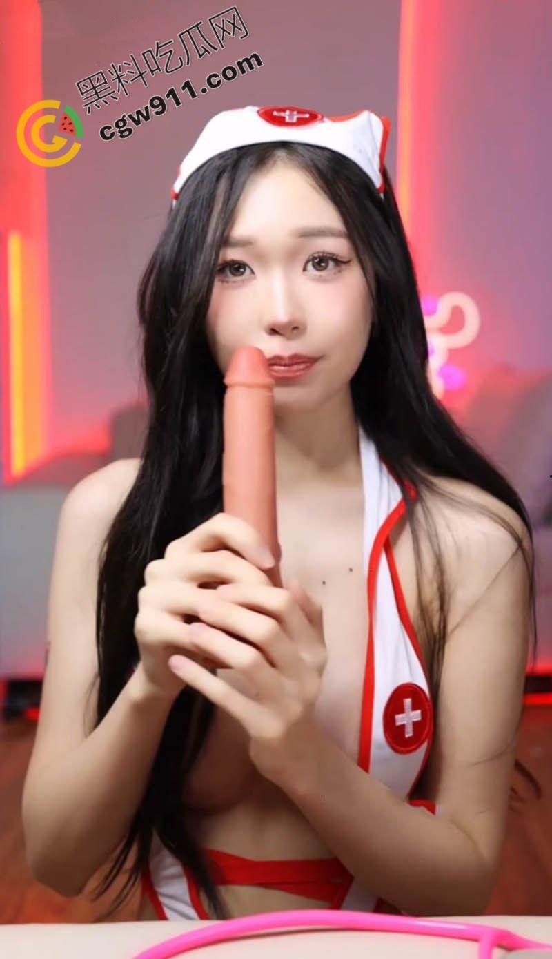 新加坡极品网黄【meriolchan】最新福利视频流出!护士情趣制服,淫骚爆裂道具手淫,简直勾人魂魄-2