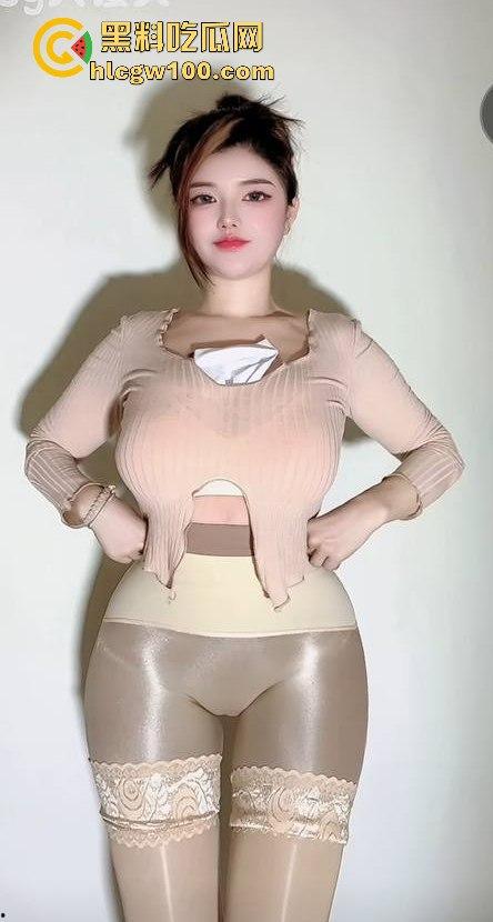 回馈瓜友!快手巨乳网红【36G大馒头】收费福利流出, 极品身材丰乳肥臀全裸,这胸像假的一样。-15