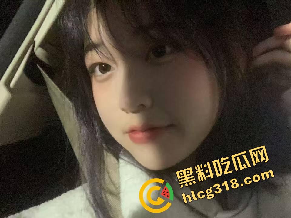 体育系学弟爆操骚学姐,爽的学姐掰腿享受鸡巴抽插,高潮一波接一波,现场淫水四溢!-1