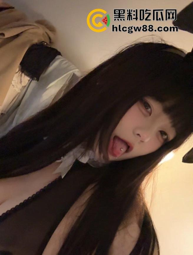 四川绵阳19岁大奶学生妹【黄涵妤】未毕业就被金主重金拿下,调教成远程玩物街头大胆露奶!-1