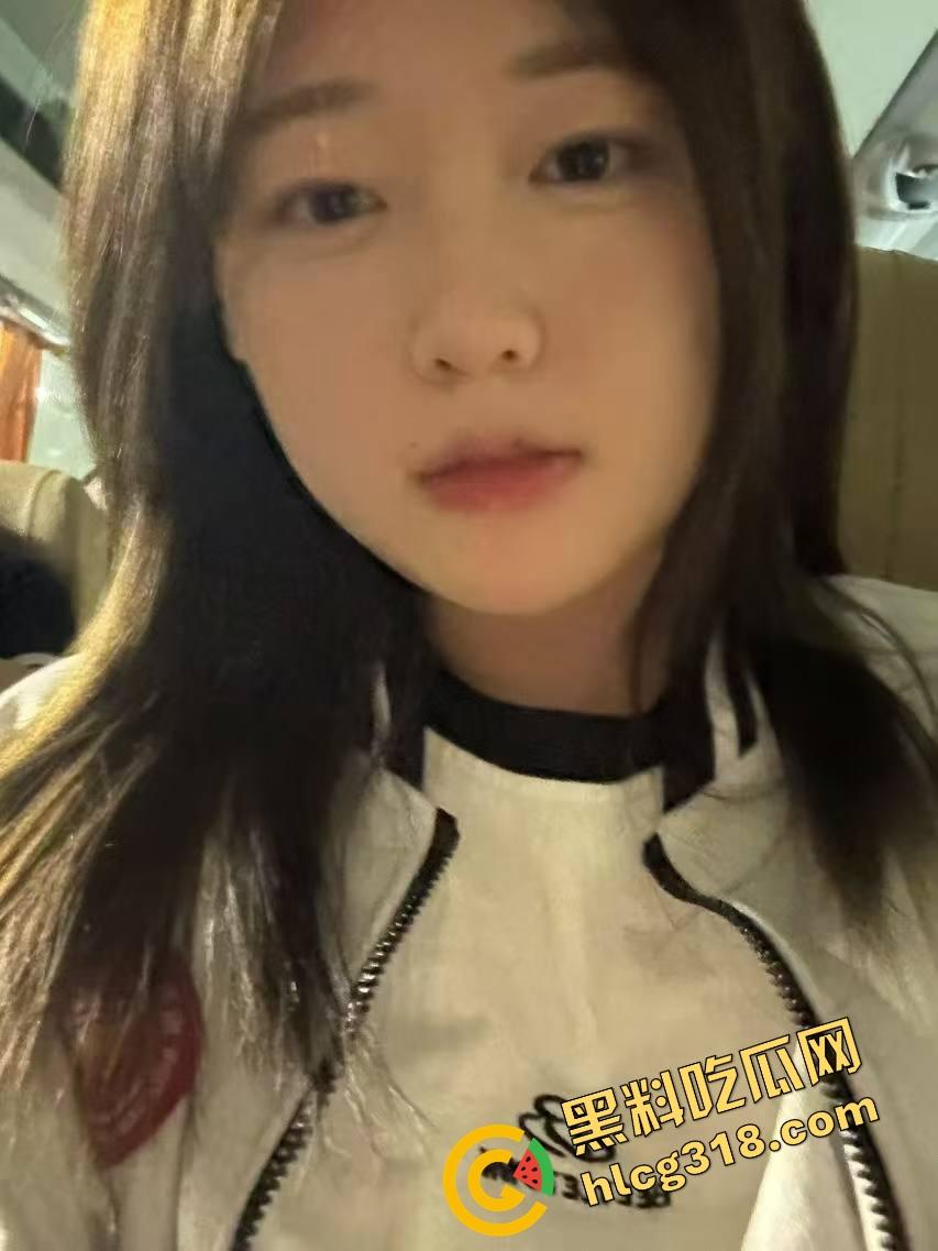 体育系学弟爆操骚学姐,爽的学姐掰腿享受鸡巴抽插,高潮一波接一波,现场淫水四溢!-2