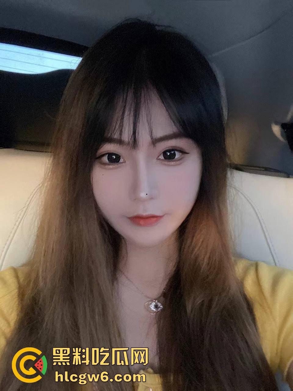 潮汕23岁学生妹约炮视频外流!清纯学妹口交捂脸掩骚浪,明明全懂还装得一副娇羞样,这货太能玩了!-9