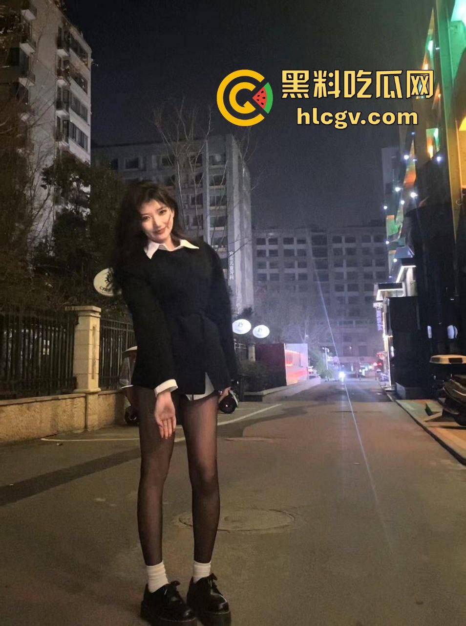 高颜值御姐【欧阳苏媛】云盘不雅视频流出！吃鸡姿势骚到爆，网友：想不到表面清纯内里这么野！-6