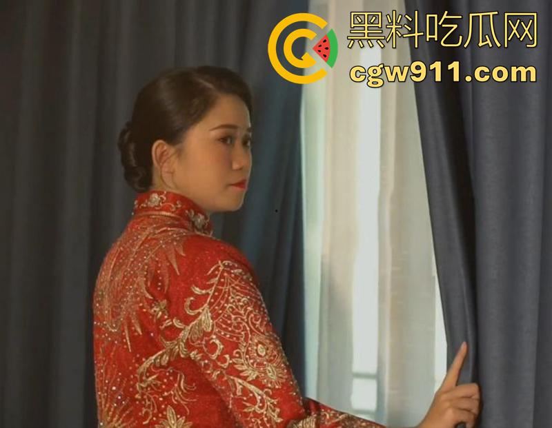 炒到5000的珍稀原片，大奶淫妻【萍夫人】，结婚前一天被伴郎群p，穿婚纱合服被5p爆操，意外露脸被警察顺藤摸瓜，目前已经断更！-3