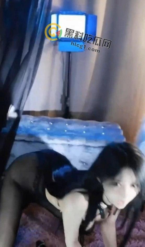 抖音热门网红「万 0」开启粉丝特权!600元入群,Ins私发裸露舞蹈视频!-2