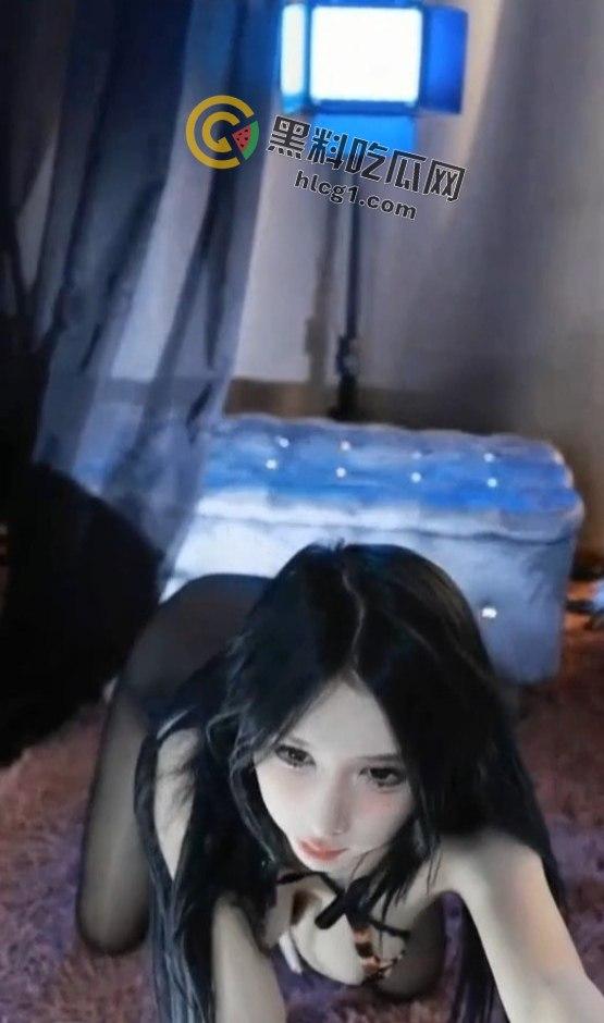 抖音热门网红「万 0」开启粉丝特权!600元入群,Ins私发裸露舞蹈视频!-3