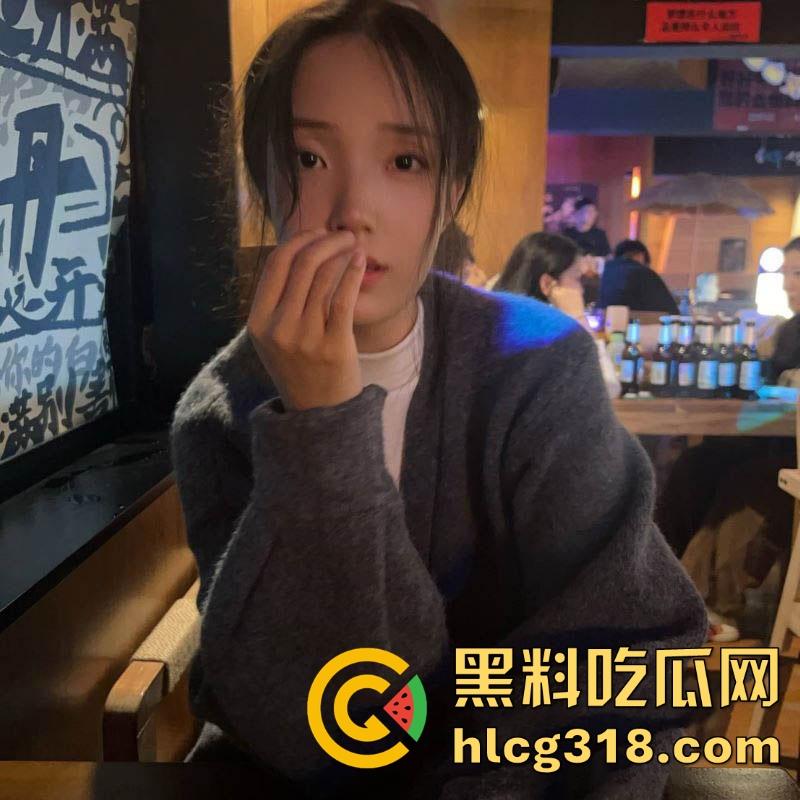 威海外事职业大学06年淫荡学妹【张子涵】背男友聊骚偷情，露脸性爱显淫荡模样，不良视频遭前男友曝光！-5