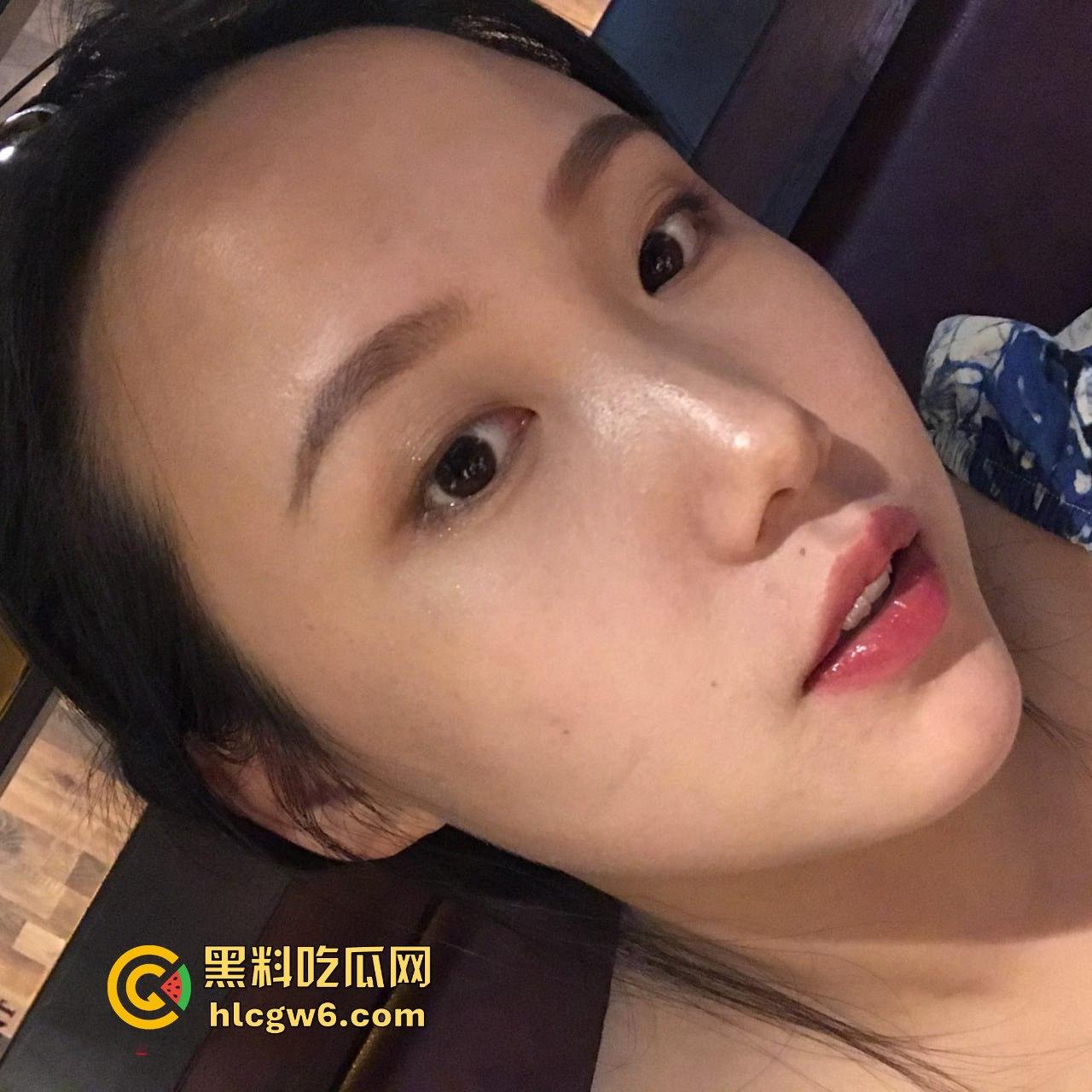 强烈推荐！！！微胖巨乳大三学姐【梁玉婷】和男友性爱视频曝光，真让人流连忘返。-1