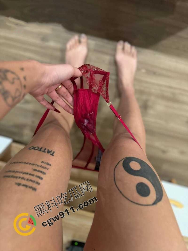 抖音女网红【钢筋混凝土】不为人知的激情真面目!翘臀丰乳,骚水横流,大鸡巴深喉,金主爆操乱射,极致淫乱狂欢!-10