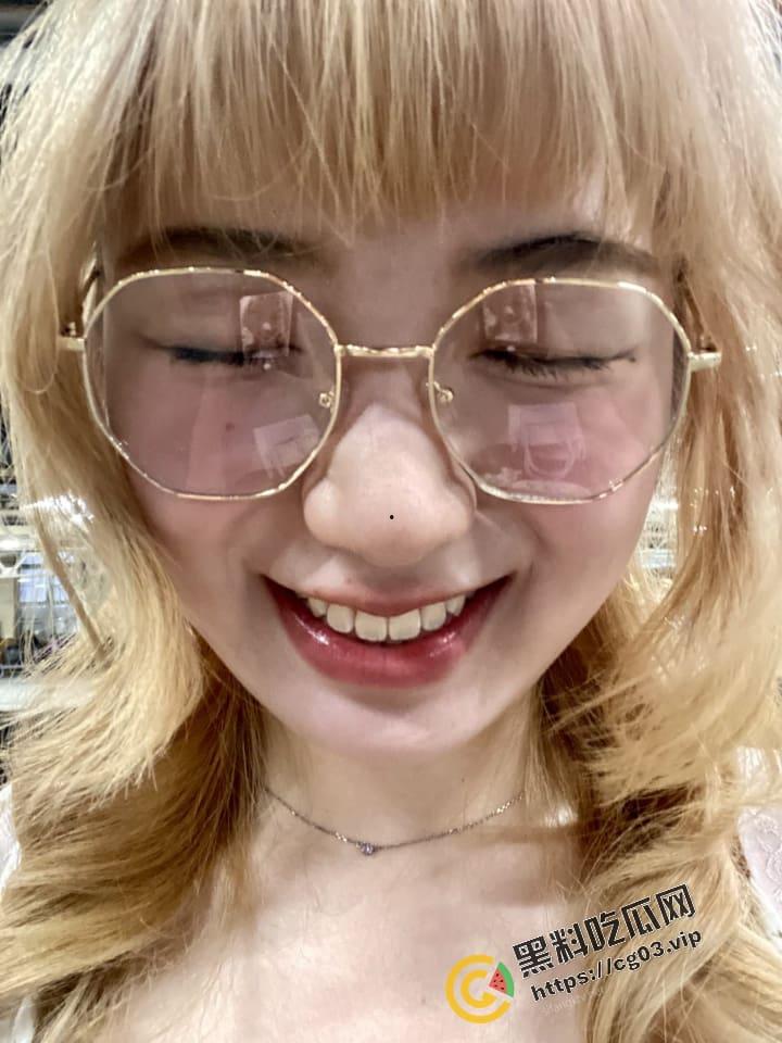 推特网黄福利姬【Karin】 心理学女大学生 知性小姐姐 涂鸦艺术家记录美好生活  各种福利私拍 合集-4