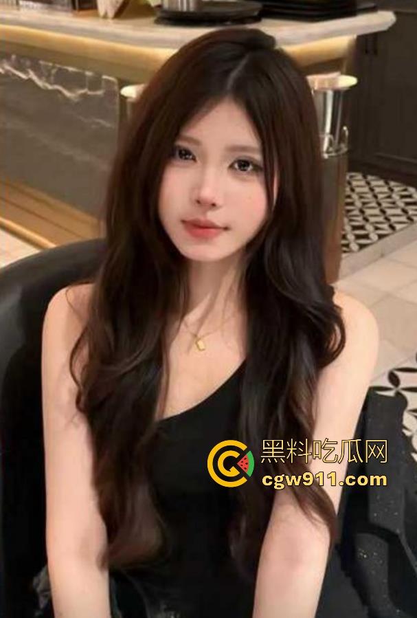 英国利兹大学vita打响国庆假期第一炮!留学生与超辣女友公寓打炮被偷拍,极品身材窗前后入,真羡慕!-6