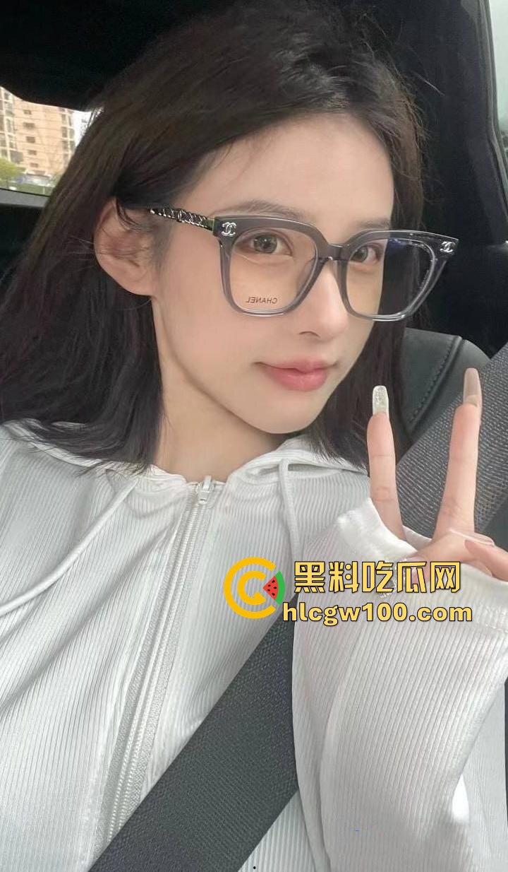 长沙舞蹈学院清纯反差舞蹈生【吴萱莉】约炮被曝光，极品小母狗喜爱约炮求着男主狠狠抽插！-2