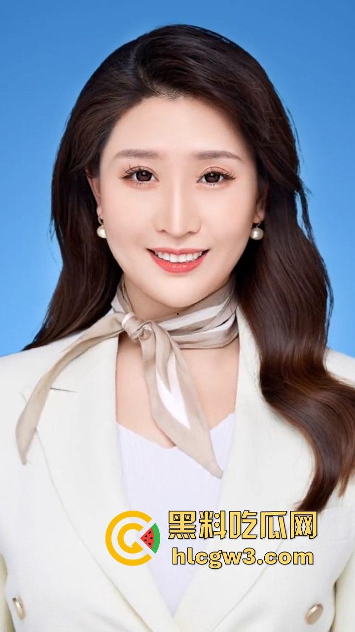 抖音巨乳网红 牛奶秋刀姨 最新微密圈 作品合集 高铁上的黑丝爆乳秋刀姨-1