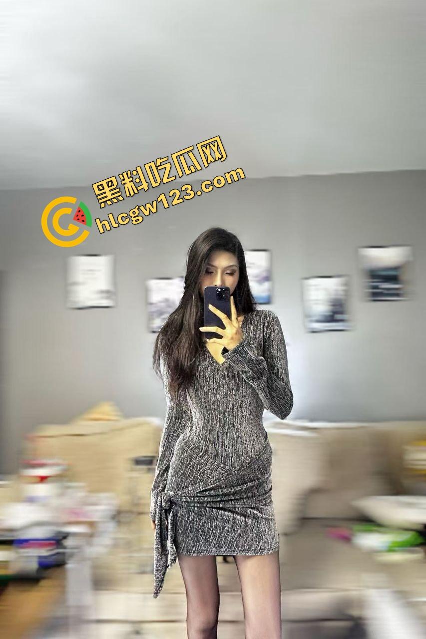 西南中专语文老师【范颖】办公室直播脱光光，一边讲一边到高潮，奶头都站起来了！-1