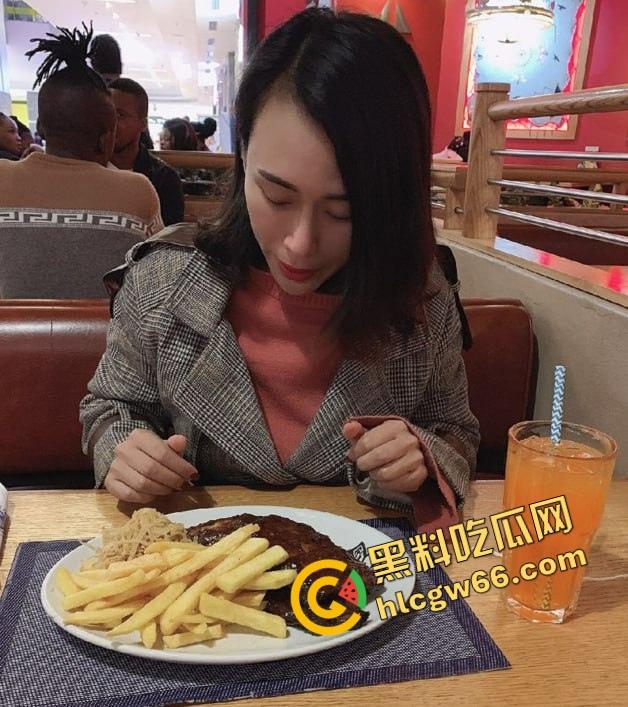 黑丝高跟鞋少妇【钱娜】足交夹鸡巴口爆吞精，全身上下都是用来爽的肉，全程欠干欠射！-1