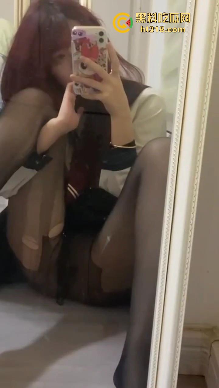 江西文理学院【秦佳琪】自慰视频曝光，绝美颜值可爱萝莉，性感身材极品巨乳，双指插穴怒虐蝴蝶逼！-3