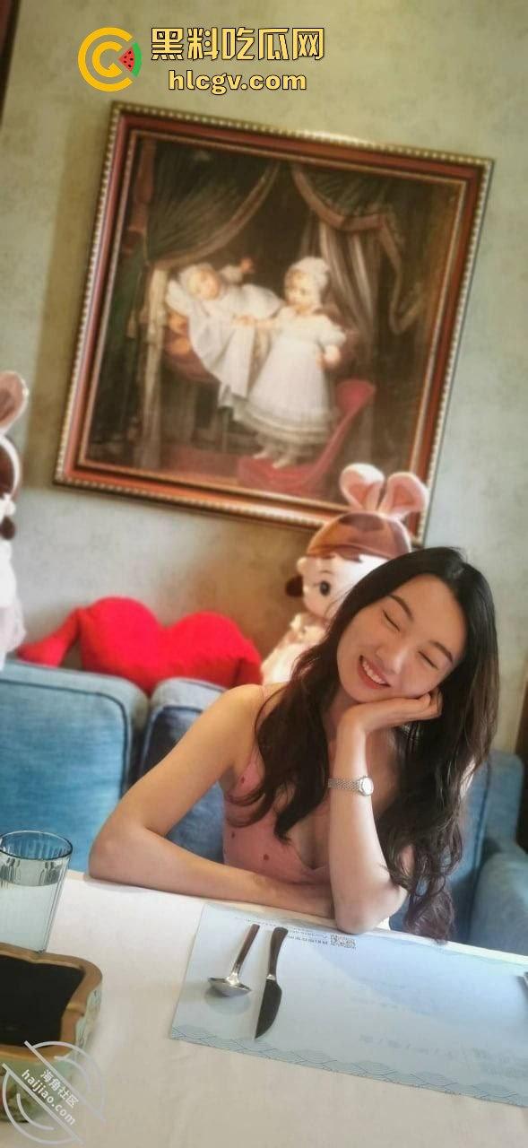 土豪玩物婚前夜变绿帽奴!洞房前穿婚纱伺候主子,新婚老公惨成绿帽工具人!-2