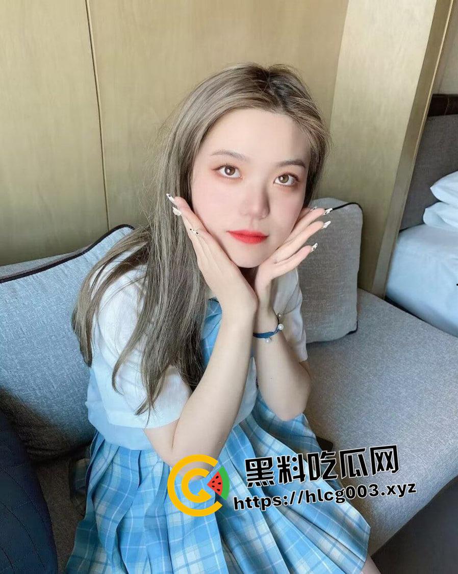 河南富士康事业部反差婊 公司内知名公交车 淫乱性生活骚女人 和领导打炮还主动要求拍视频 私密内容流出-3