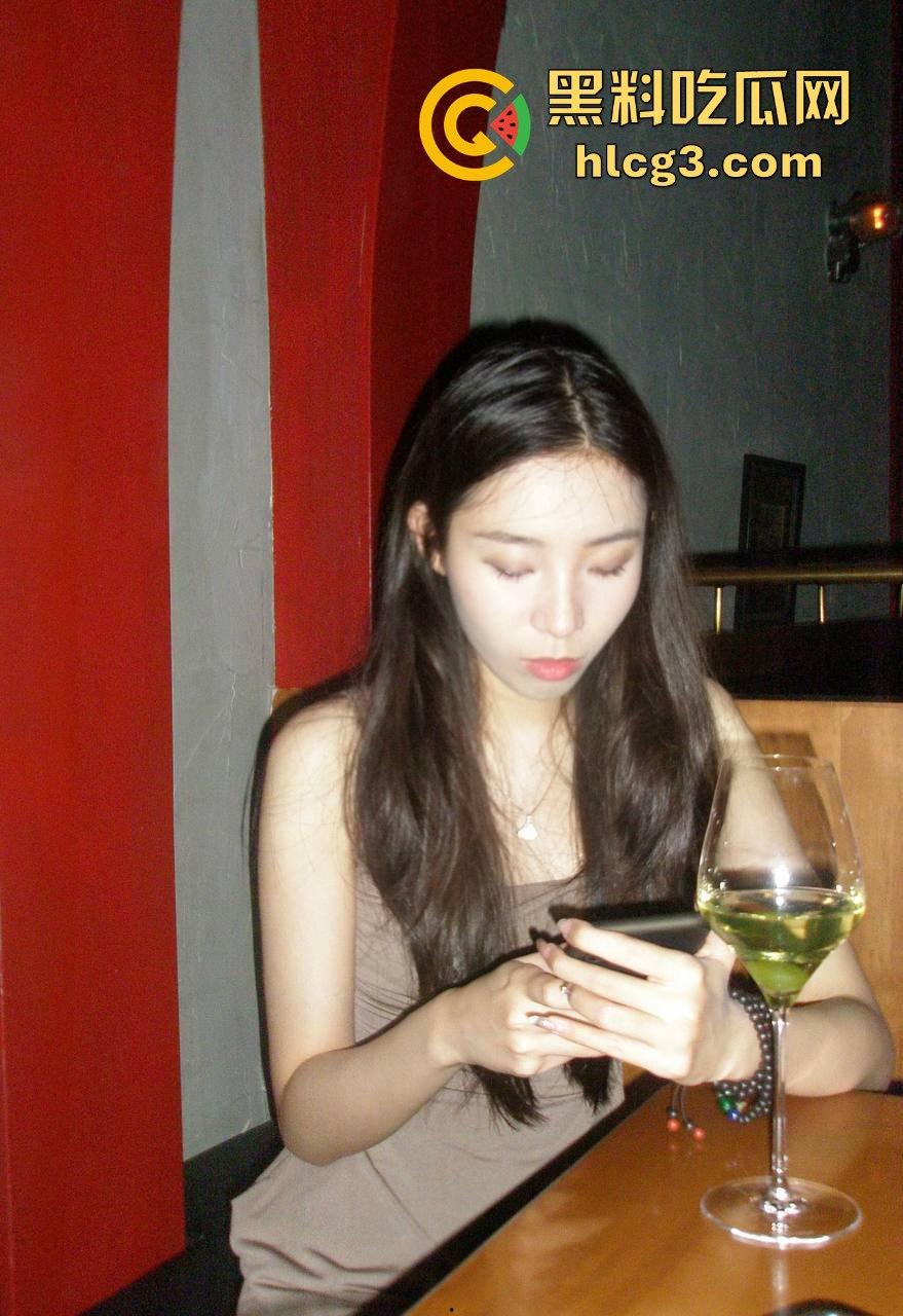 深圳光明区母狗「胡西阚」“打桩机”模式大揭秘！男友愤怒曝光她的疯狂性爱视频！-1