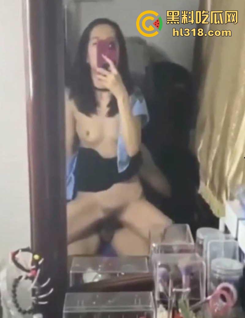 长沙极品熟女【李希希】欲求不满的出轨约炮， 穿着不同的情趣装跟炮友做爱打卡，叫床声淫荡勾人！-7