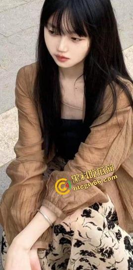 徐州工程学院校花『李婉钰』以撸猫为幌子，被学长骗出爆插内射全程偷拍，粉嫩骚穴被操到喷水！-2