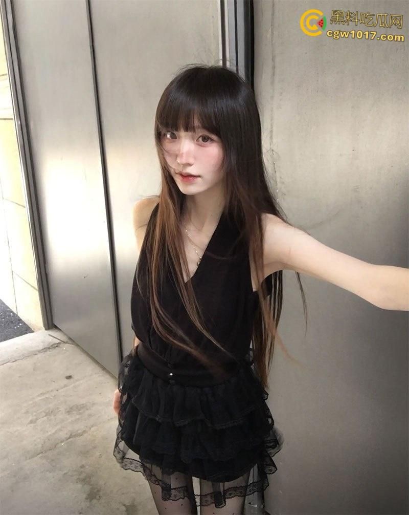 高颜气质御姐【刘若霓】，杭州做外围卖淫视频曝光，极品美腿开档黑丝，趴在窗户后入打桩，骚浪淫叫太诱人了 ！-3