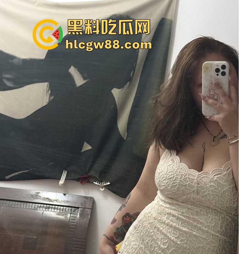 陕西西安24岁网瘾老师【周洛慧】大奶美女不谈恋爱约炮成瘾 私生活极度糜烂 身上纹身实锤本人-4