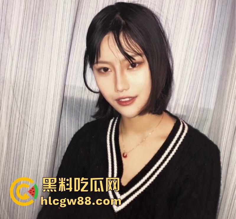 合肥十七中高二嫩妹【鲁艺凡】校外偷腥，穿制服调教跪舔鸡巴，骚洞被无套灌精，黑乳晕还怕怀崽？-2