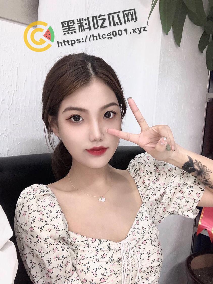 湖南大学反差大三学姐 白天精致的冰冷女神 晚上可怜的臭母狗 喉咙都被草肿了 视频遭流出-4