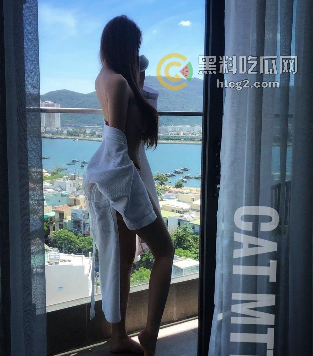 7月最新流出！帝都夫妻『catmttzz』推特福利，蜜桃臀女神极品双飞全景曝光！-2