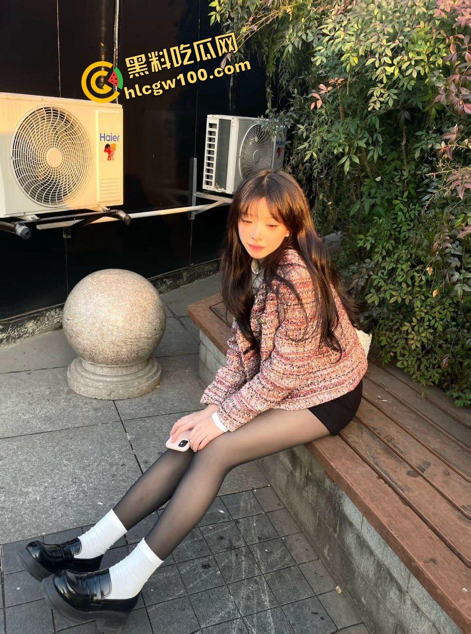 黄冈拜金甜妹黑丝御姐反差骚鸡『杨雨』大哥豪车内摸奶抠逼 酒店全裸后入冲刺骚逼！独家曝光流出！-4