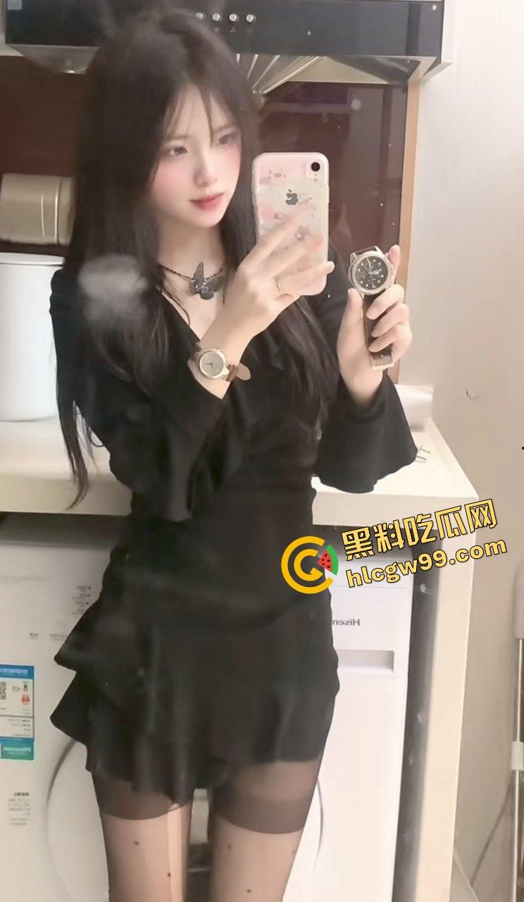 性瘾患者反差骚鸡『赵媚』玩具聊骚勾引小弟弟拍视频,遥控跳蛋刺激露出调教骚逼!-3