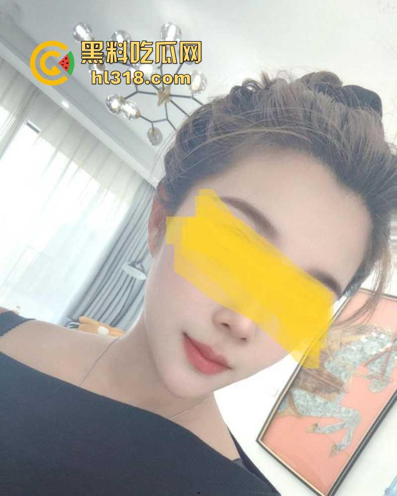 乱伦大神【奶子即正义】新作来袭!当着醉酒老婆的面,捧着小姨子大屁股爆操,无套内射爽翻天!-1