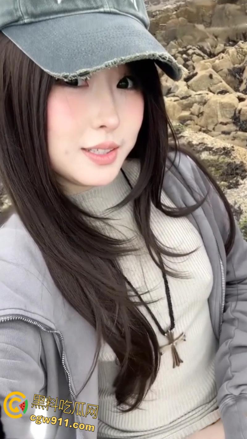 推特阿黑颜母狗【Pupu噗噗】,海边约会餐厅全裸自慰,户外车震口交舔蛋,打开车门无套后入小翘臀 !-2