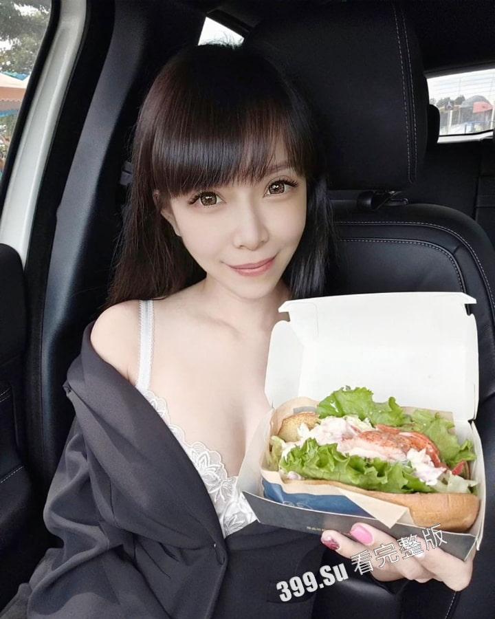 台湾网红ins60万粉 竹南女神 陈怡钧 做爱自拍视频泄露流出  奶晃的很真实，人叫的很淫贱-8