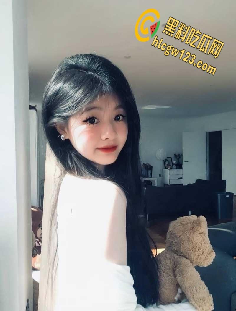 四川旅游学院【陈蓓元】,有着清纯外表却下海做外围,包一夜不做高端也不卖低廉逼价!-1