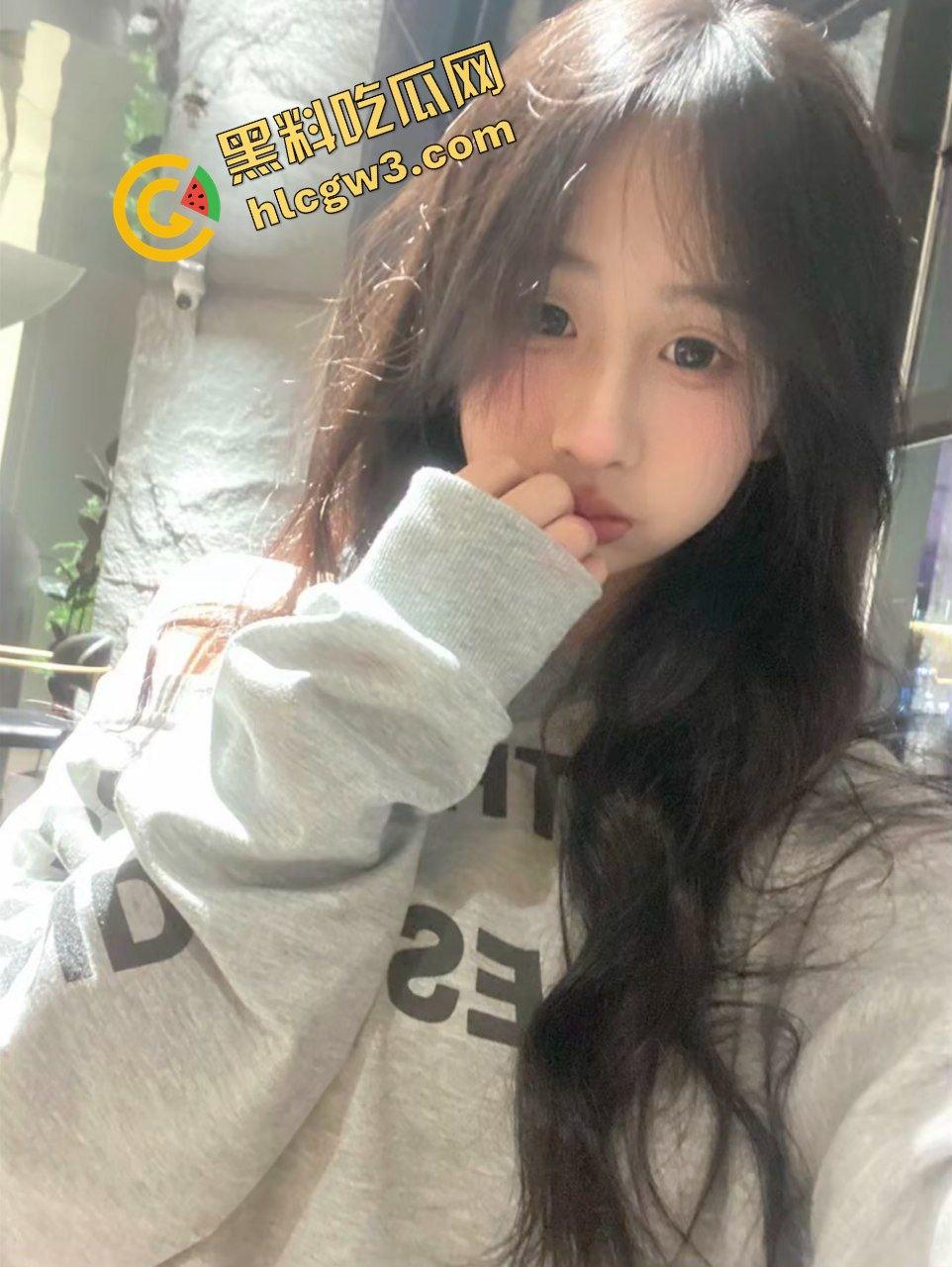 深圳沙井上南学校清纯骚贱反差妹『豆琦祺』深圳大哥砸钱得吃 爆操后搂着睡！独家曝光流出！-2