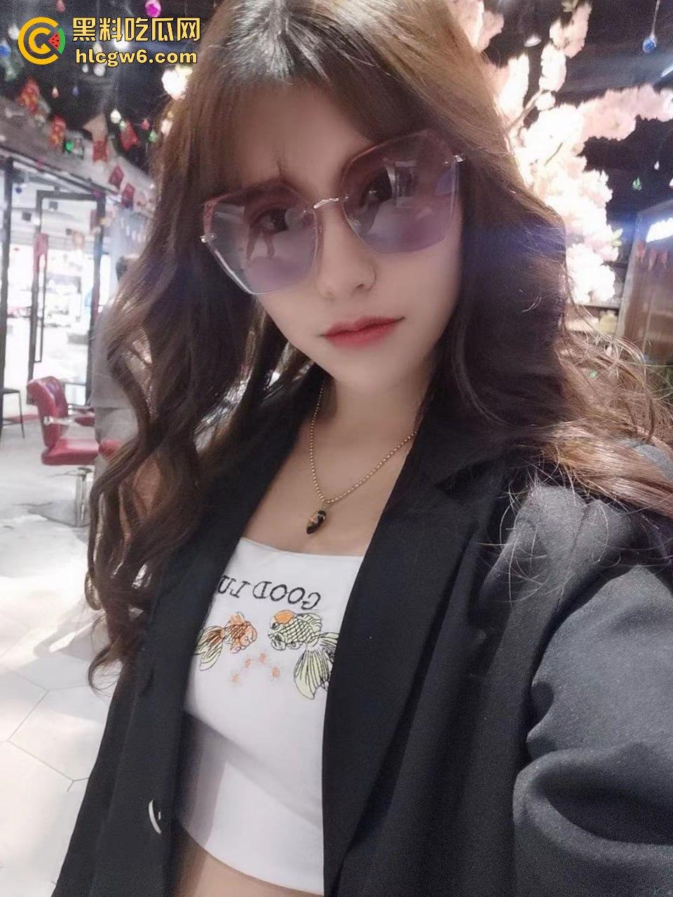 北京利索传媒公司女领导【孙宁】超黑肥大鲍鱼，极其享受虐待的骚母狗遭到曝光。-11