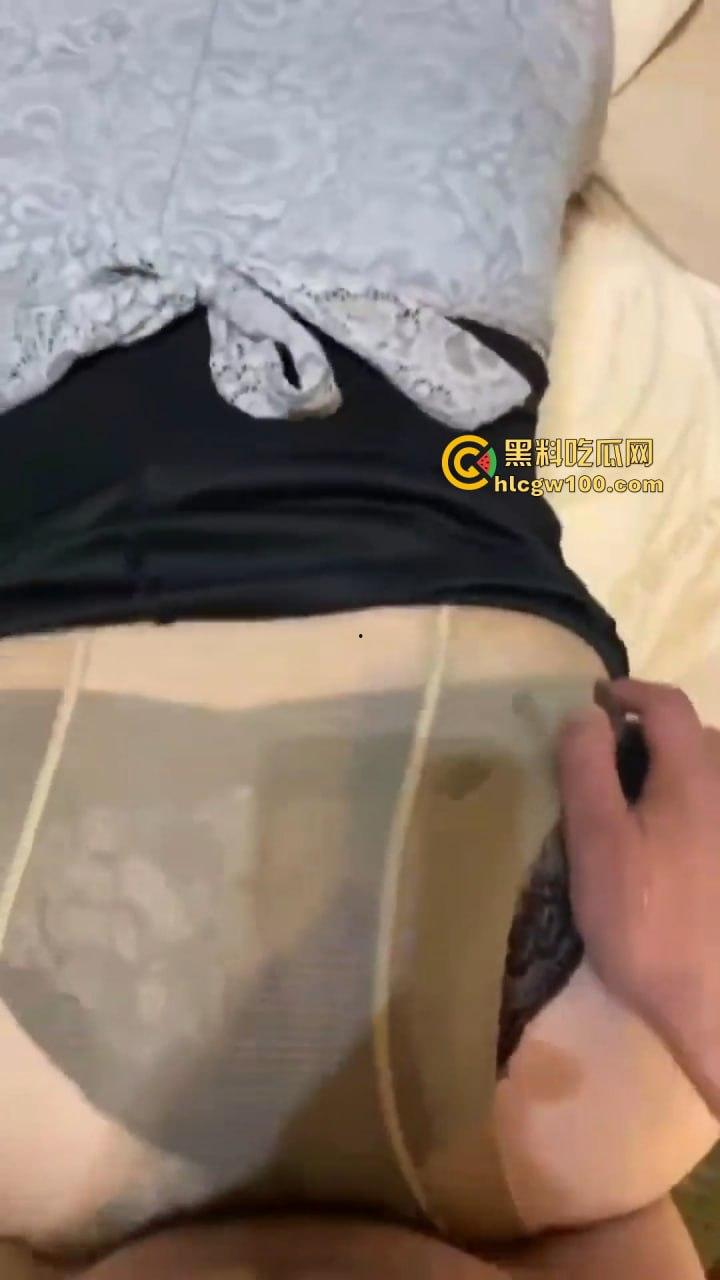 抖音成熟御姐【魔都女人俗称魔女】不良视频曝光,极品尤物风情万种啪啪漏奶,成熟女人的魅力太吸引人了!-20